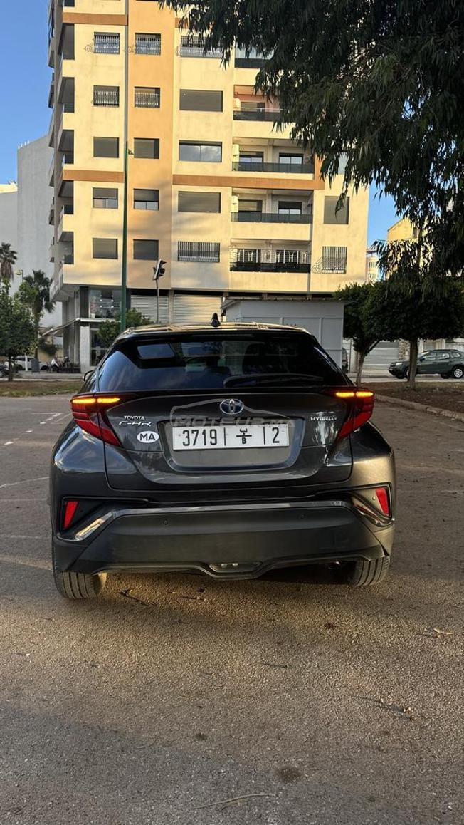 toyota hybrid distinctive plus full option