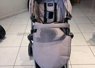 عربة أطفال شبه جديدة