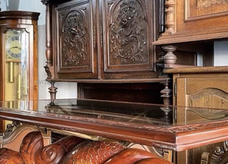 Table en bois de thuya original avec verre de luxe 😍