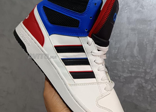 Nike/adidas original