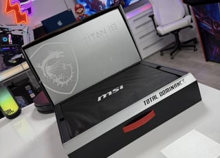 MSI TITAN 18HX RTX 5090 Ultra 9 64Go 6TB Ssd