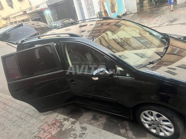 Volkswagen Touran Diesel Manuel 2007 à Casablanca - 2