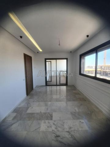 Appartement 3 ch vide NEUF à louer Menzeh - image 5