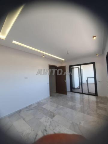 Appartement 3 ch vide NEUF à louer Menzeh - image 3