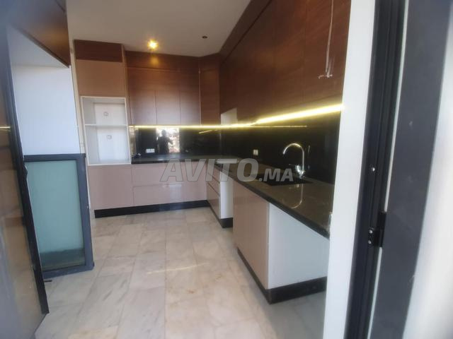 Appartement 3 ch vide NEUF à louer Menzeh - image 4