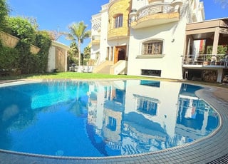 Villa haut standing avec piscine