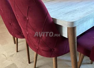 طاولة مع 6 كراسي عصرية