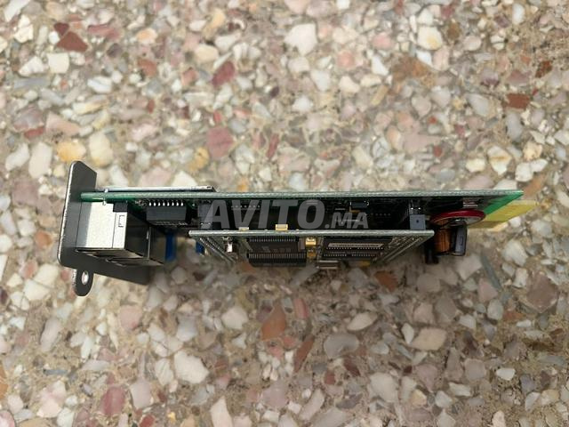 Carte réseau UPS IntelliSlot SNMP