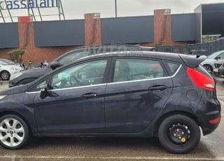 Ford Fiesta Essence Manuelle 2012 à Mehdia