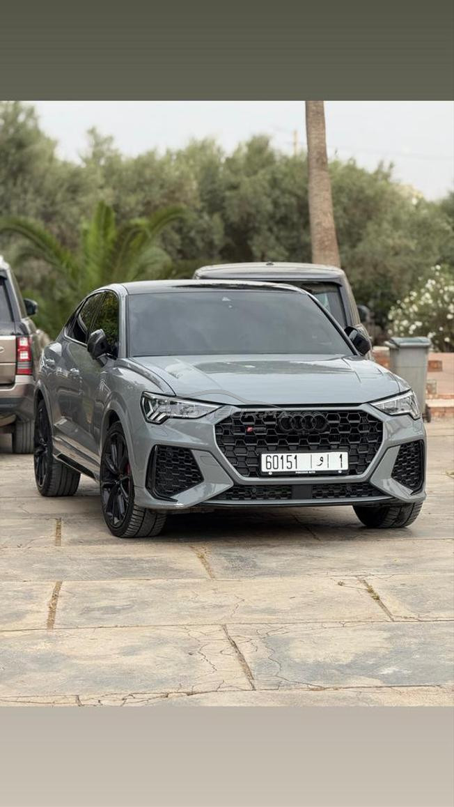 AUDI RSQ3.      