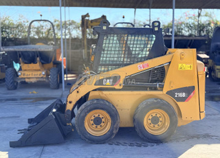 MINI CHARGEUSE CATERPILLAR