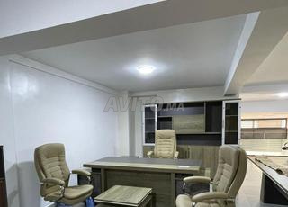 ✨ مكاتب مستوردة… فخامة تليق بمكانك ✨