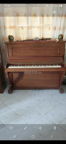 بيانو عمودي