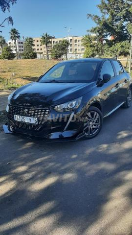 Peugeot208