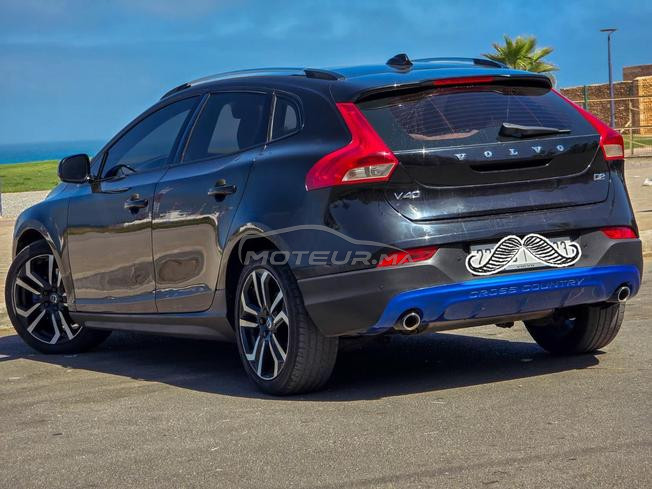 volvo v40 cross country 
