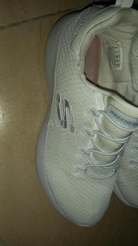 سكيتشر نسائي