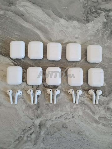 Airpods الجيل الثاني الأصلي