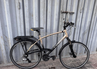 Vélo décathlon tribn