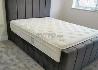 Lit moderne avec matelas neuf – Confort garanti
