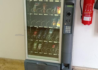 Distributeur snakier Necta