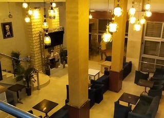 Café-restaurant quartier Azdihar