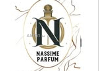 بائعة في محل للعطور