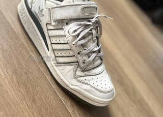 Adidas Original – Taille 41 ⅓ avec boîte