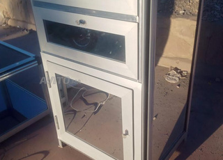 Caisse professionnel et table