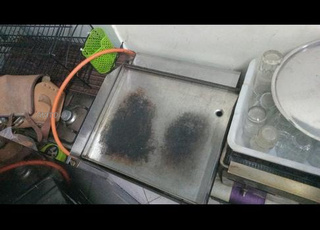 Friteuse, panini et plancha à gaz