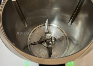 Thermomix 5 très bon état et 2eme bol complet neuf