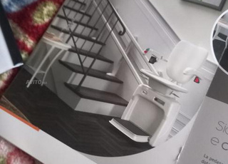 Chaise d'escalier pour les handicapés