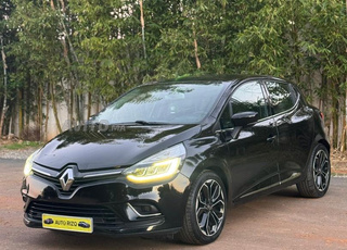 Renault Clio Diesel Automatique 2017 à Salé