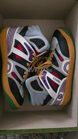 غوتشي للبيع للجنسين رسمي