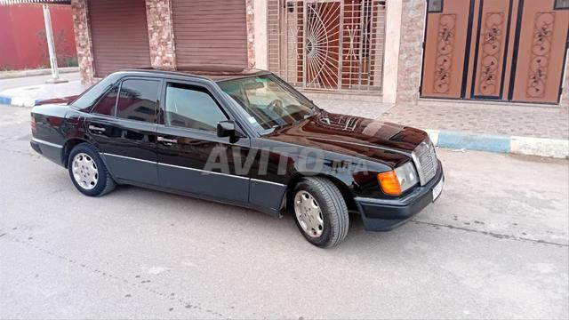 Mercedes 250 modèle 1988 douane 20001