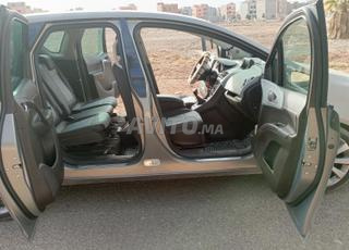 سيارة أوبل ممتازة