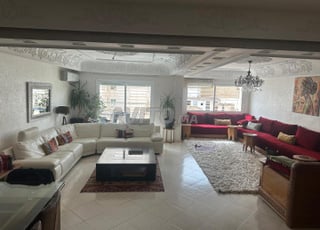 Je mets à vendre appartement centre ville Meknès