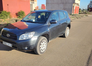 A vendre voiture Rav 4 en bon état