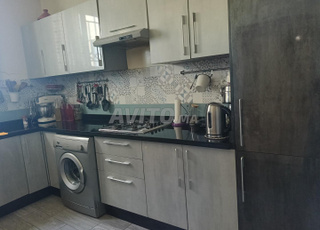 Appartement rénové dans une résidence fermée