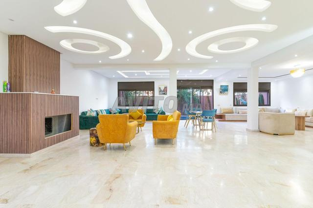 Villa avec piscine à Moroco Mall centre ville
