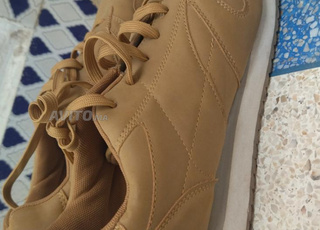 chaussures lefties 43 propre