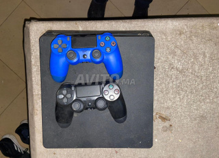 PLAYSTATION 4 SLIM 2 MANETTES