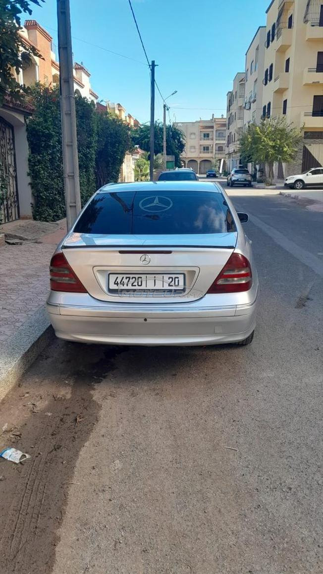 Mercedes-Benz 220 Diesel Manuelle 2006 à Deroua