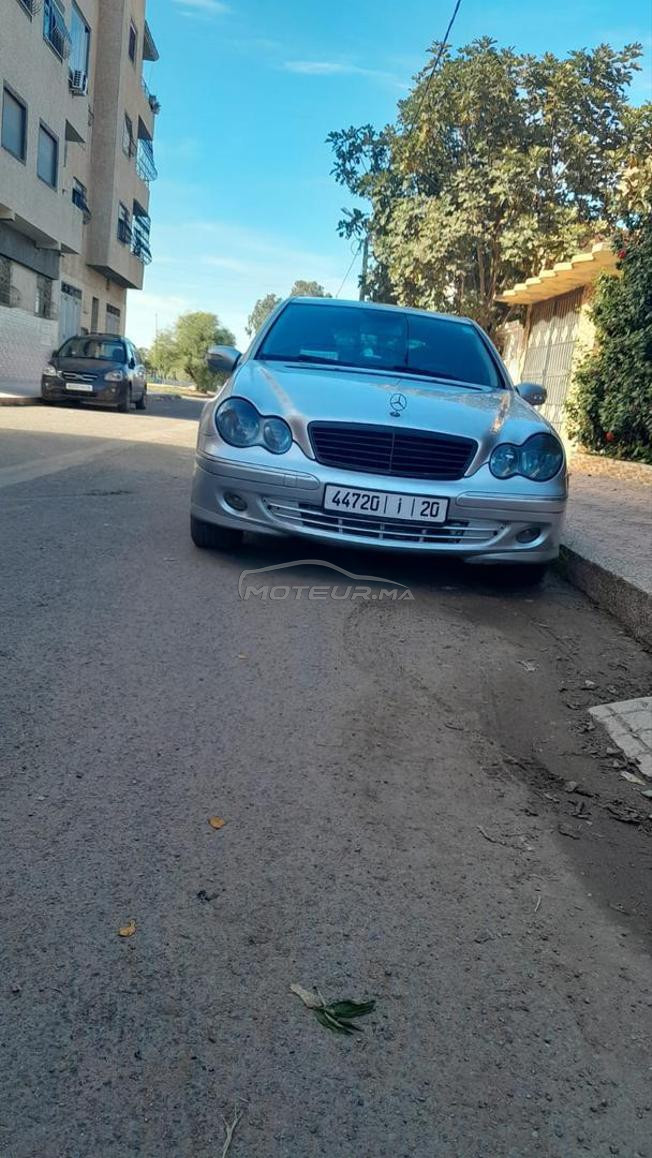 Mercedes-Benz 220 Diesel Manuelle 2006 à Deroua