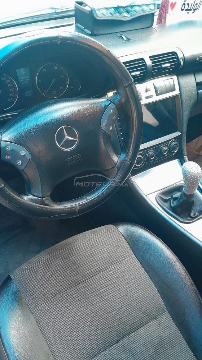 Mercedes-Benz 220 Diesel Manuelle 2006 à Deroua