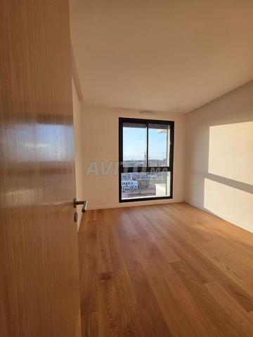 شقة 3 غرف فارغة جديدة للإيجار في cfc - 2