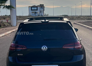 Volkswagen e-Golf Diesel Automatique 2018 à Beni Mellal