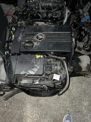 Moteur 2008 Mercedes C180 Essence Bon état