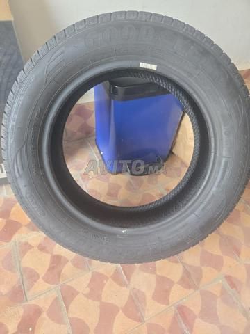 4 pneus neufs 215 60 R17 GOODYEAR SUV