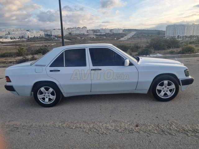 Mercedes-Benz 190 - 2