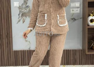 بيجامات كانيش للبيع